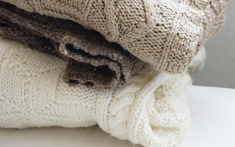 Blatt und Zopf Jacke. Strickanleitung, elegant in 2 Mustern