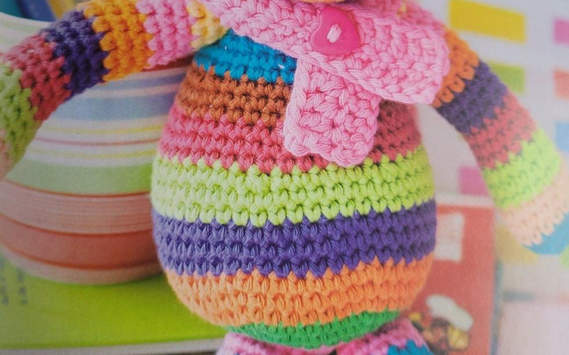 Gehäkelter Ringelteddy. Kostenlose Anleitung für den Bär