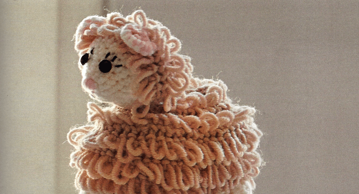 Gehäkeltes Schaf: Handarbeit für gemütliche Stunden