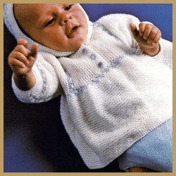 Gestrickte Babyjacke mit Kapuze