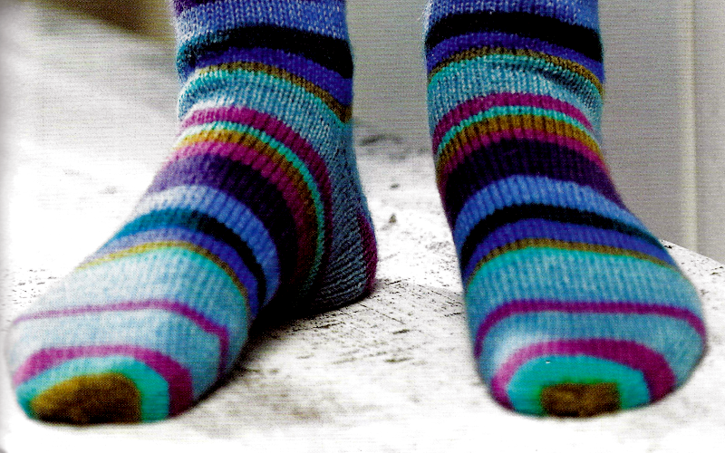 Gestrickte Socken. Anleitung für individuelle Strickprojekte