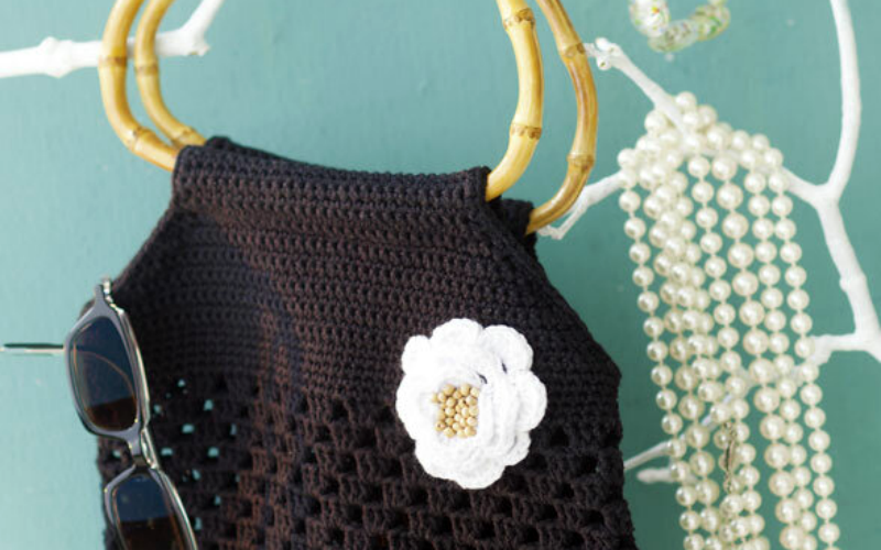 Häkeltasche im Granny Stripes Muster – DIY-Anleitung