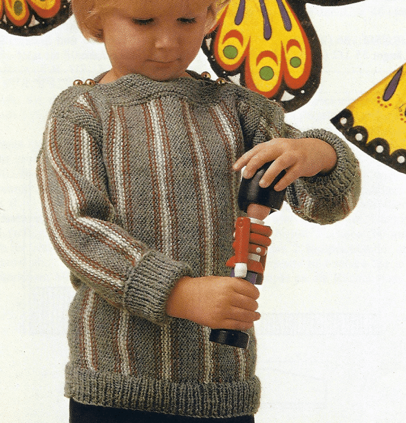 Jungen Pullover mit Längsstreifen