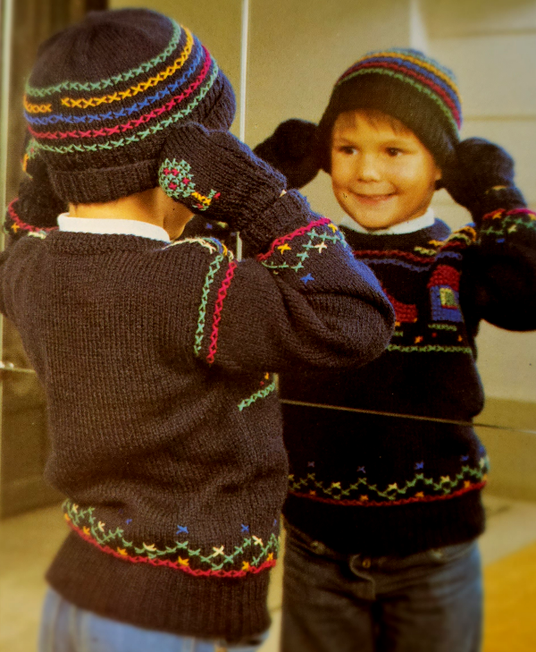 Kostenlose Strickanleitung Warme Mütze, Fäustlinge und Schal